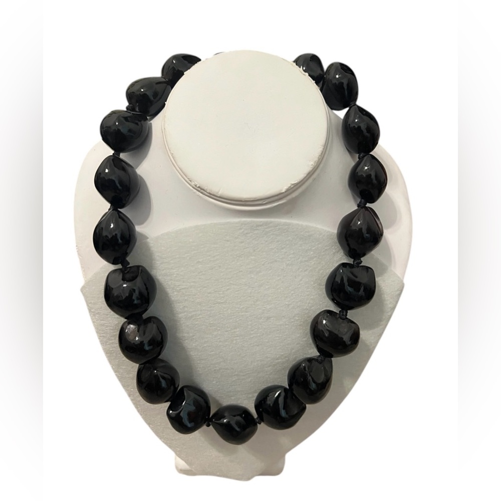 Vintage Lee Sands Kukui nut enameled black ribbon 33” necklace